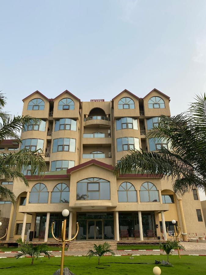Hôtel Sancta Maria Lomé Exterior foto