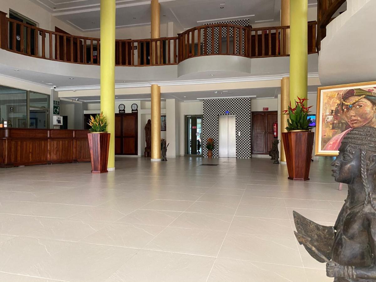 Hôtel Sancta Maria Lomé Exterior foto