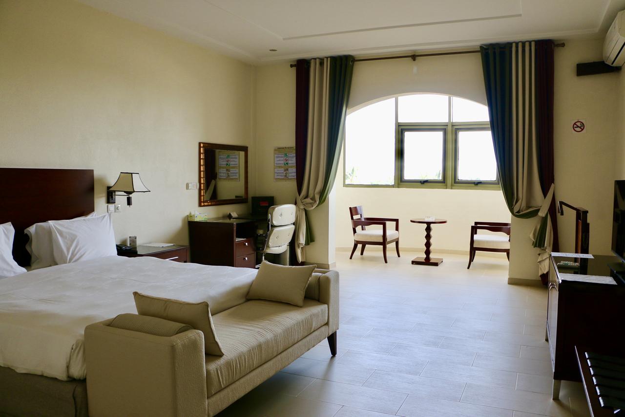 Hôtel Sancta Maria Lomé Exterior foto