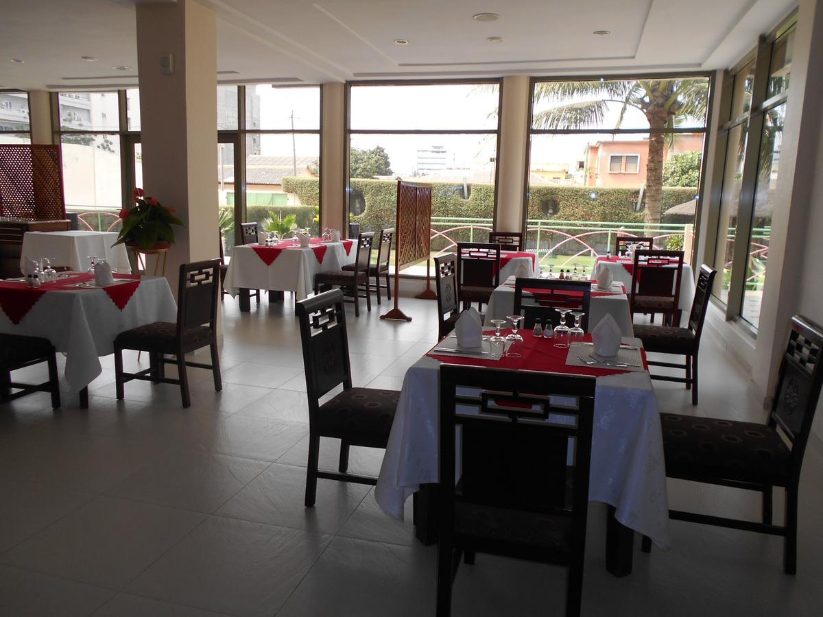 Hôtel Sancta Maria Lomé Exterior foto
